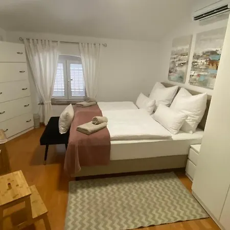 Pianohouse Center Porec